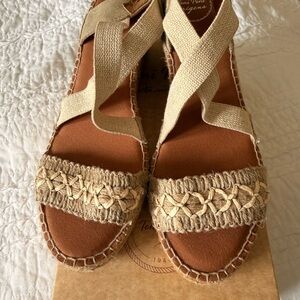 Toni Pons Wedge Espadrille Sandals SUSA-BN New in box